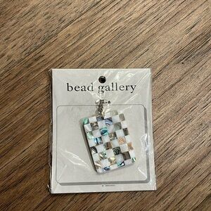 NWT BEAD GALLERY rectangular shell pendant